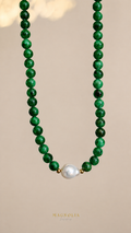 Collar jade verde con perla