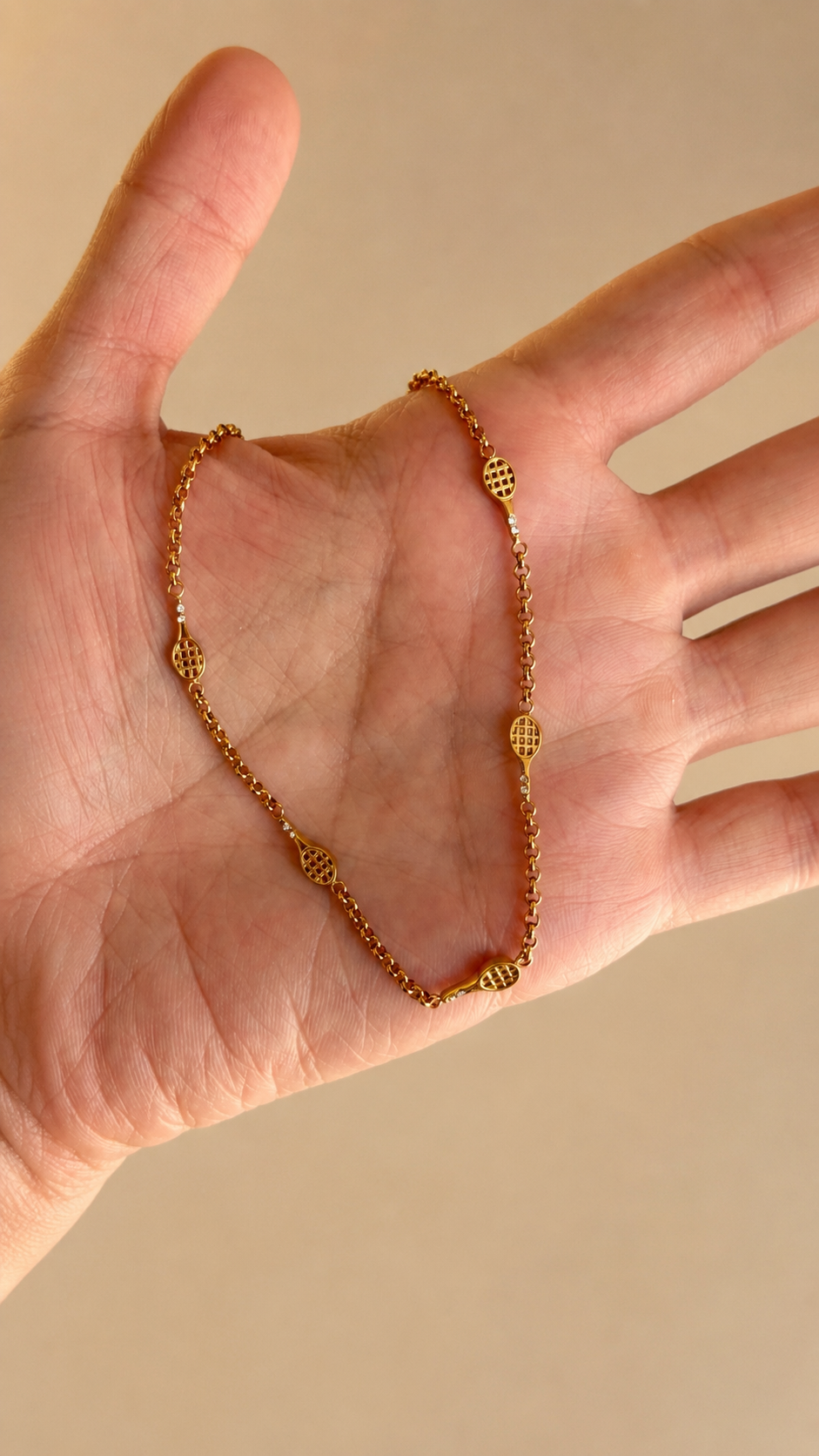 Raquet necklace