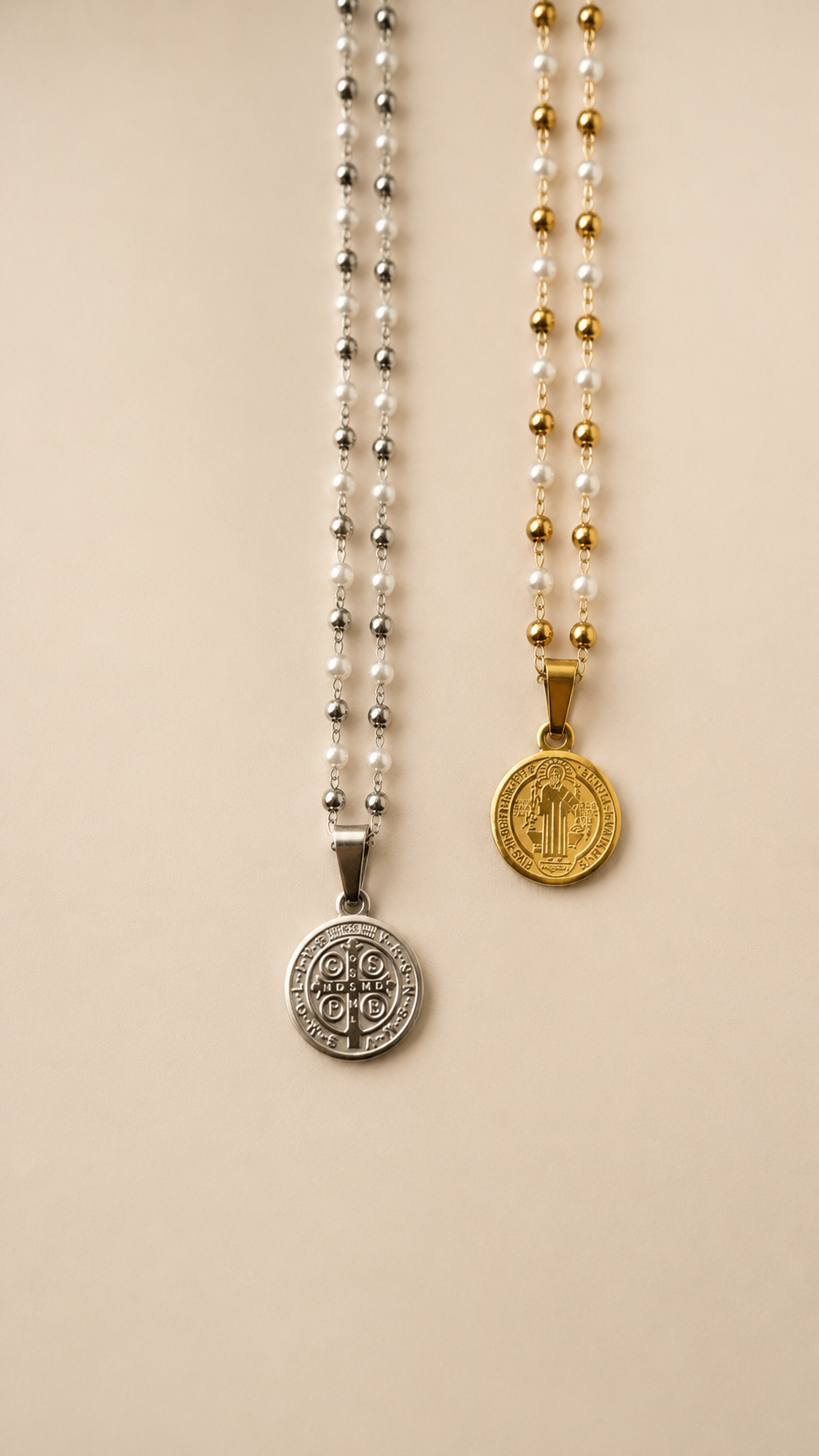 Collar san Benito y perlas