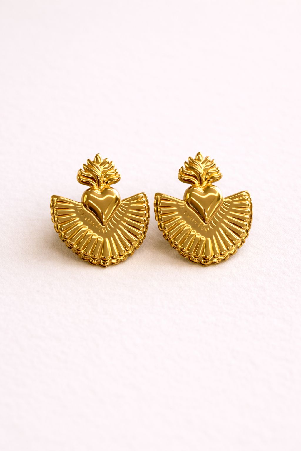 Queen of hearts earrings