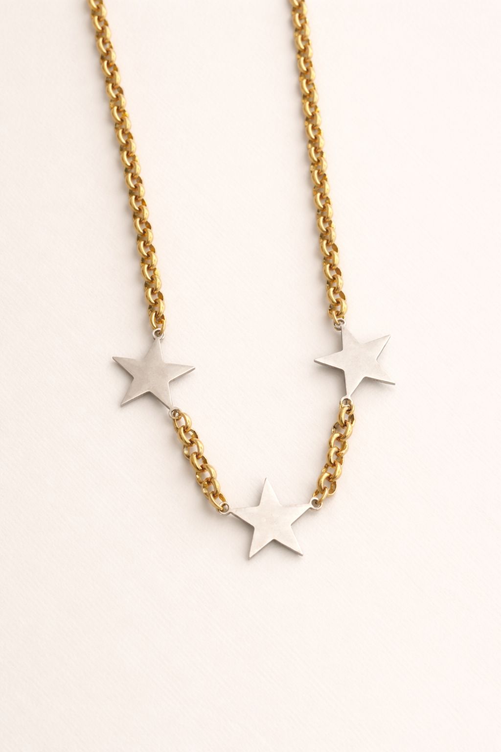 Tres estrellas