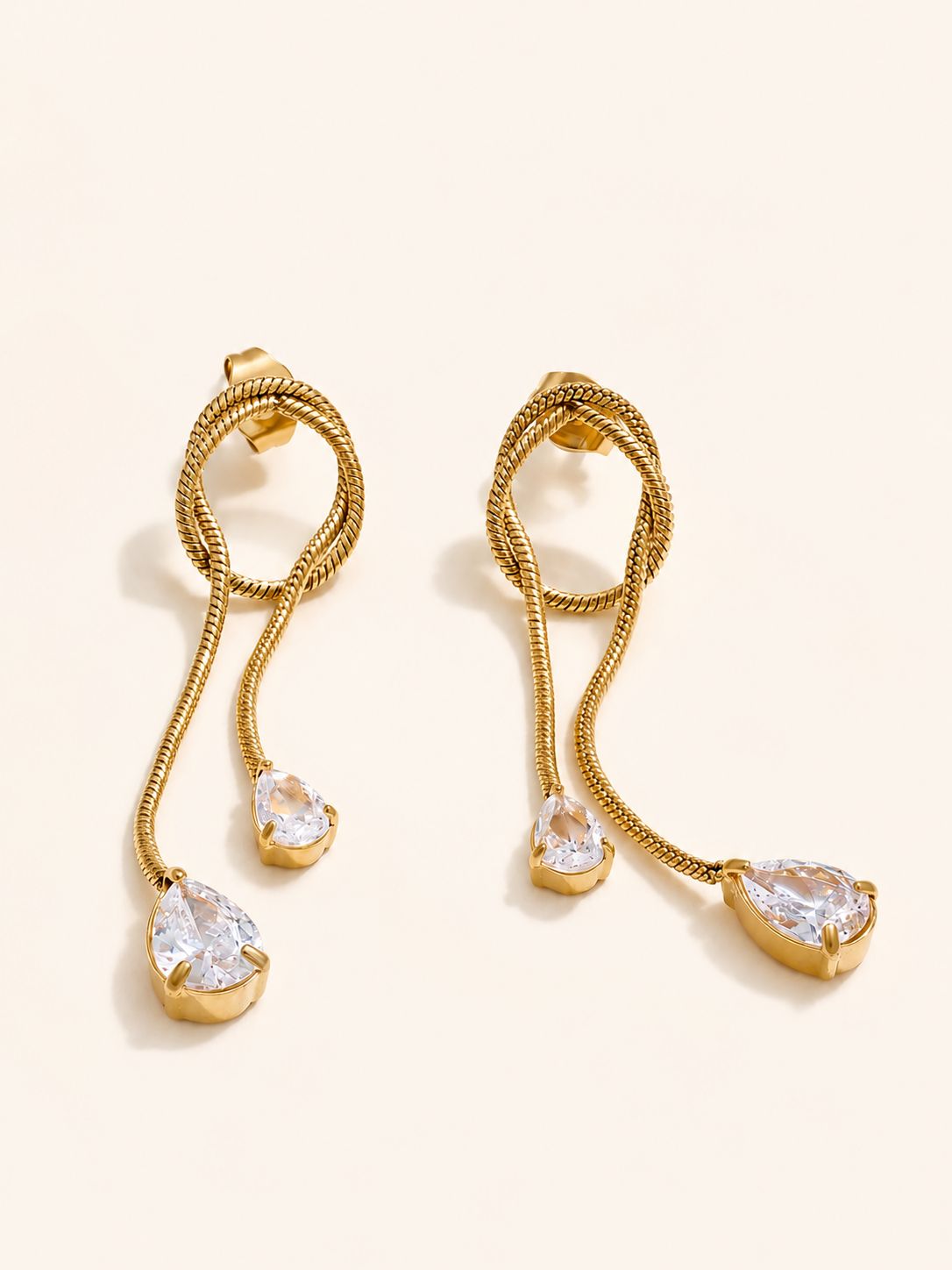 Nudo con zirconia